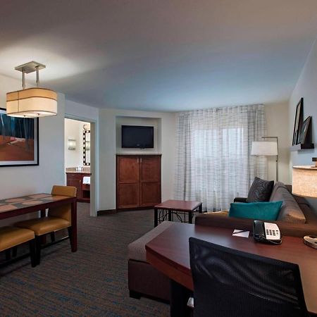 Residence Inn Bryan Колледж-Стейшн Экстерьер фото