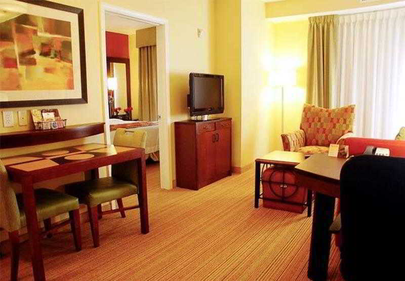Residence Inn Bryan Колледж-Стейшн Экстерьер фото