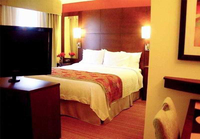 Residence Inn Bryan Колледж-Стейшн Экстерьер фото